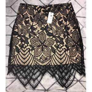 NWT Express Black and Tan lace skirt Size 2